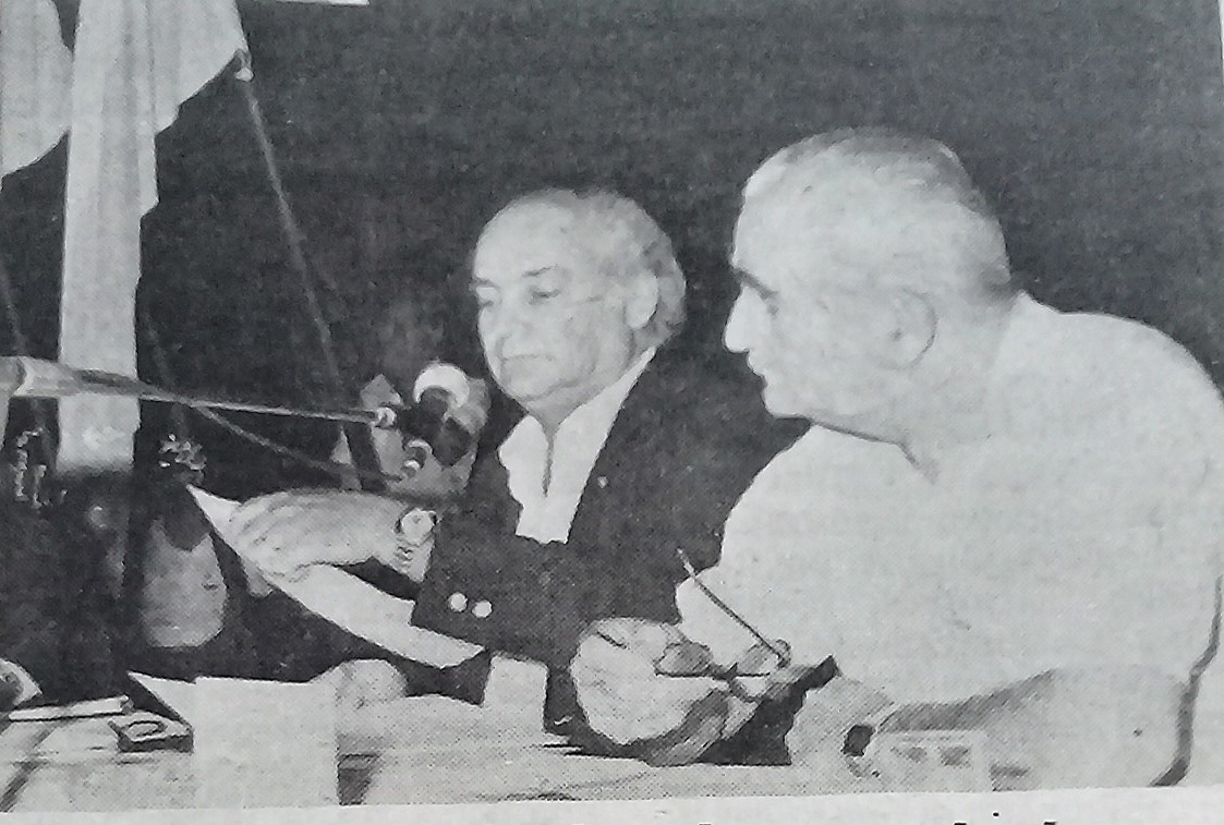 Humberto Volando y Arturo Navarro en la
Mesa Redonda de la Fiesta del Trigo en vísperas del paro agropecuario pautado
para el 18 y 19 de marzo de 1991